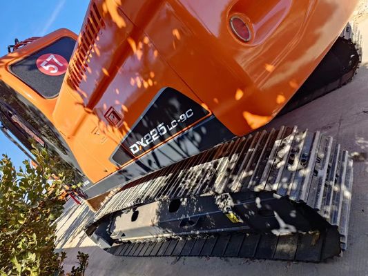 High Efficiency Used Doosan DX225LC-9C Hydraulic Excavator For Various Applications