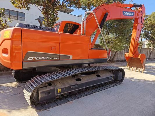 High Efficiency Used Doosan DX225LC-9C Hydraulic Excavator For Various Applications