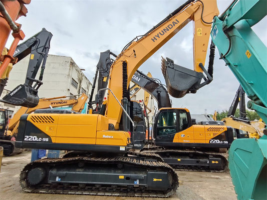 Good Condition Used Hyundai Excavator 220LC-9S 136KW Engine Power 22100kg Operating Weight