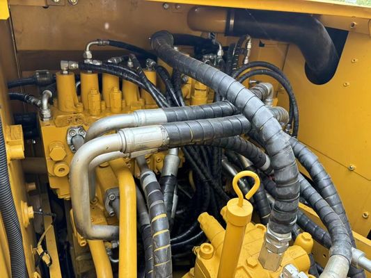 Used CAT Excavators Caterpillar 320D2 with Advanced Hydraulic System and Electronic Control Technology
