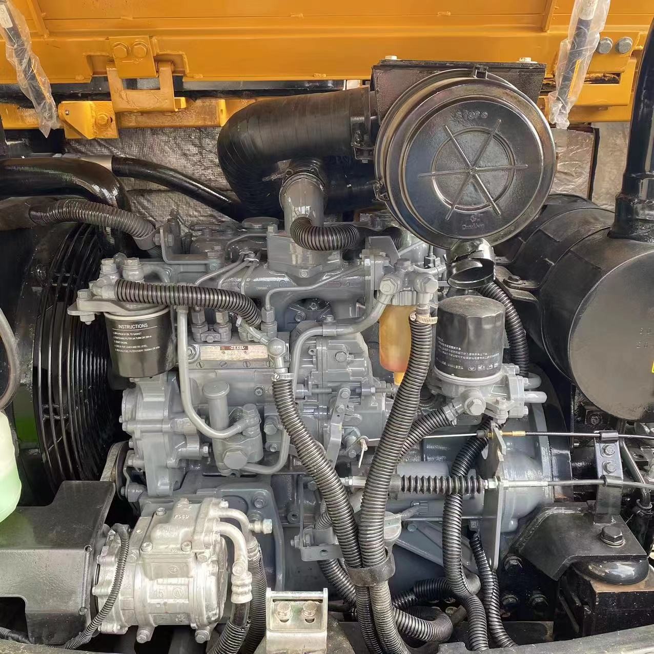 Engine Loam Sany 6 Ton Hydraulic Excavator: V2607 Engine Rated Power, Easy to Dig ...